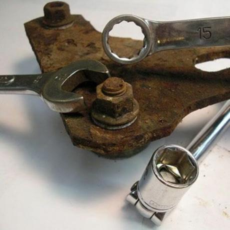 Para combater a fixação problema é adequado não apenas uma ferramenta. | Foto: popularmechanics.com.
