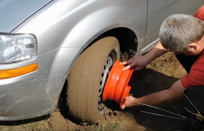 Como fazer uma coisa que pode puxar o carro a partir de qualquer pântano