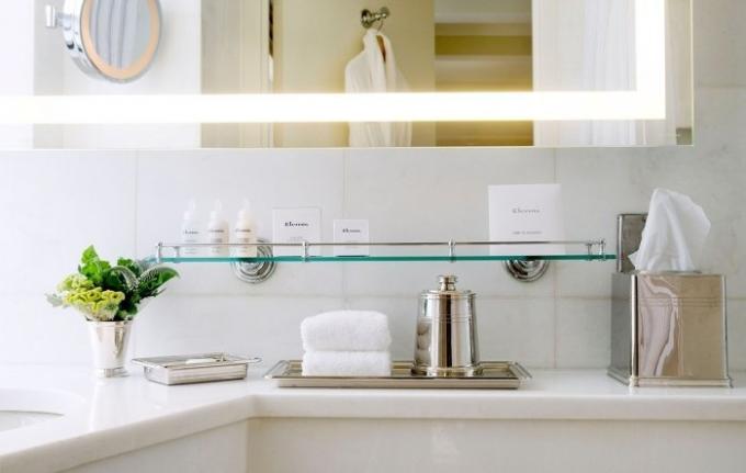 A casa de banho branca de neve: 5 segredos de limpeza de hotéis de luxo trabalhadores