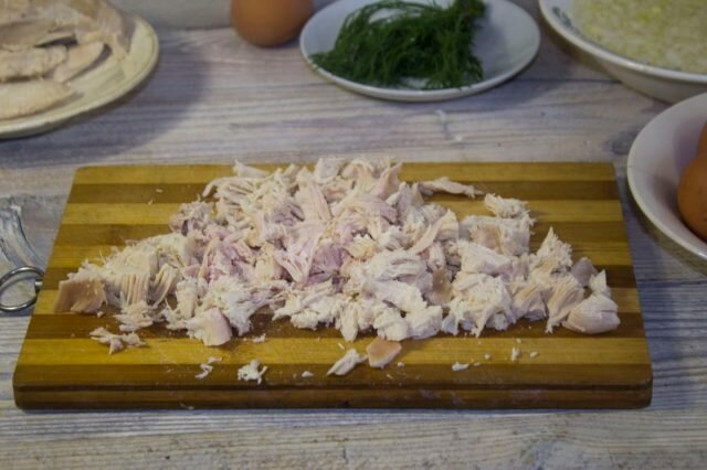 Esta salada você ainda não experimentou! A receita secreta de frango com amêndoas