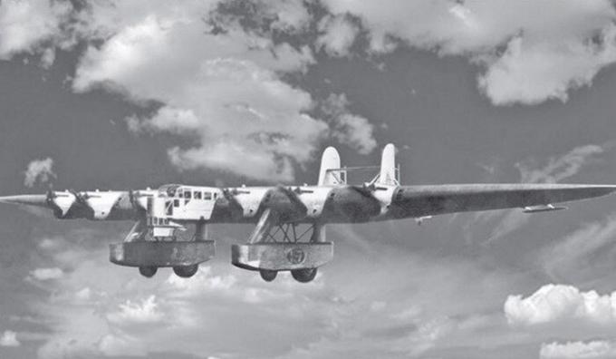 O gigante aviões no céu. / Foto: livejournal.com