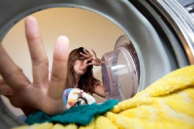 Como se livrar de mofo e cheiro de mofo na máquina de lavar roupa: uma vida simples cortar sem problemas
