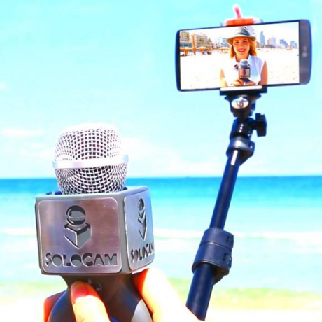 SoloCam - selfie-stick com o microfone embutido