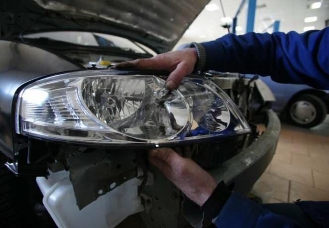 Lâmpadas LED nos faróis do carro por que eles proíbem