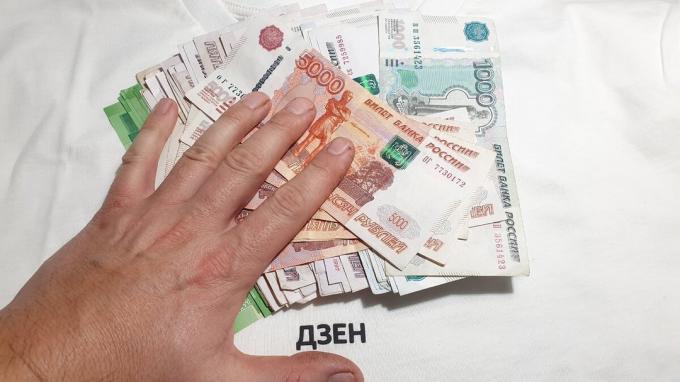 Plumber ganhou 100.000 rublos, publicar histórias sobre seu trabalho