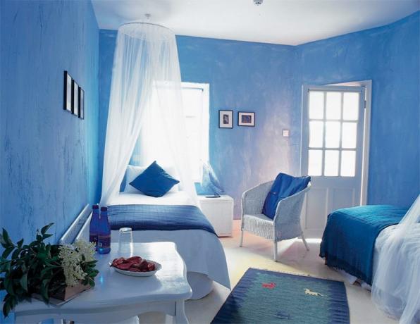Foto do quarto em azul