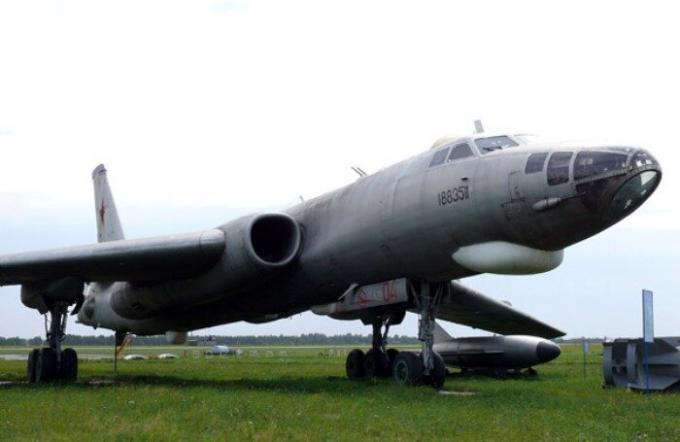 O Tu-16 foi o protótipo para o Tu-104. / Foto: oruzhie.info