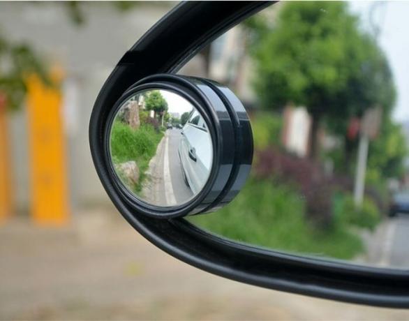 Erros que ao ajustar o espelho faz o motorista