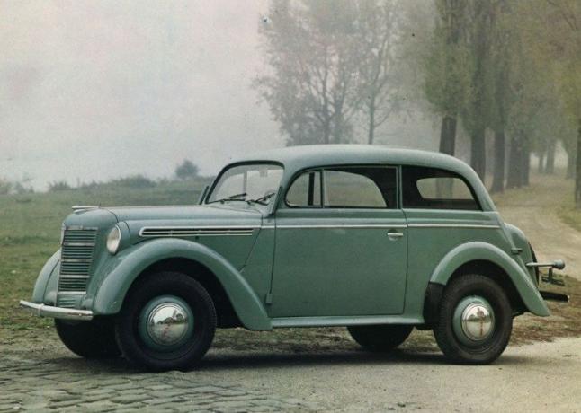 10 carros soviéticos que eram como um carro estrangeiro como duas ervilhas