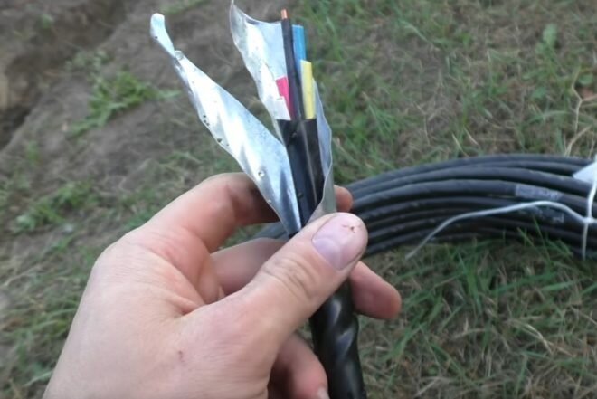Qual cabo pode ser usado para fiação ao ar livre?