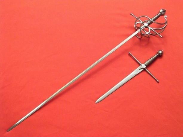 Espada e da folha: as diferenças entre os dois lâmina de modo semelhante