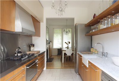 Cozinha longa e estreita - layout (41 fotos) de um espaço confortável