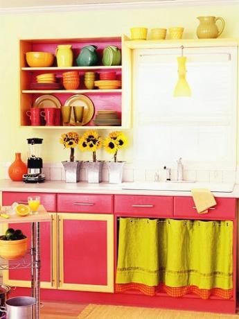 Uma cozinha que brinca com cores vivas - incrível!
